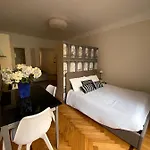 Mombello Loft Apartment