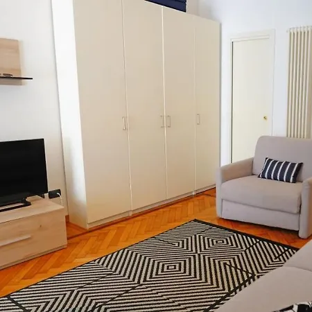 Mombello Loft 圣雷默